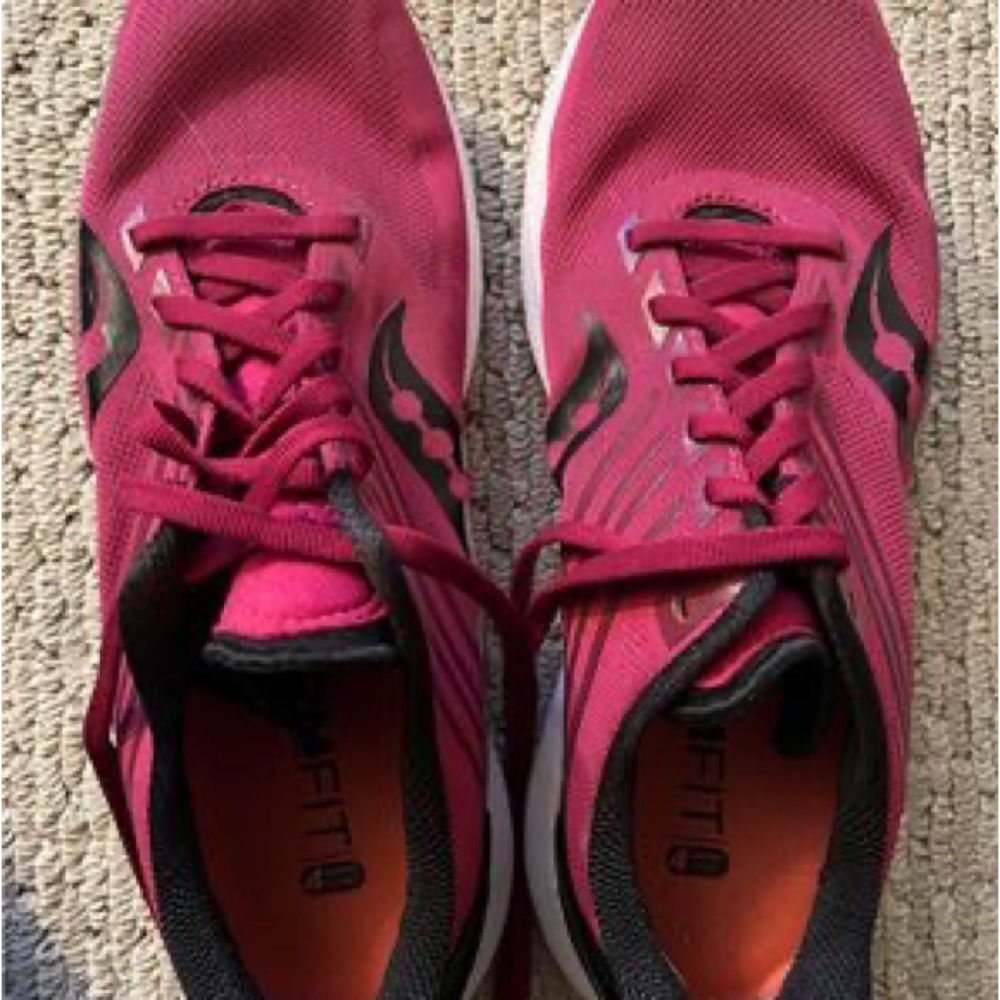 Saucony Kinevara burgundy women’s running shoes